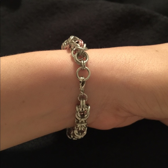 Silver and Pink Byzantine Chainmail Bracelet - Picture 6 of 6